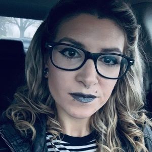 Meet your Posher, Whitney